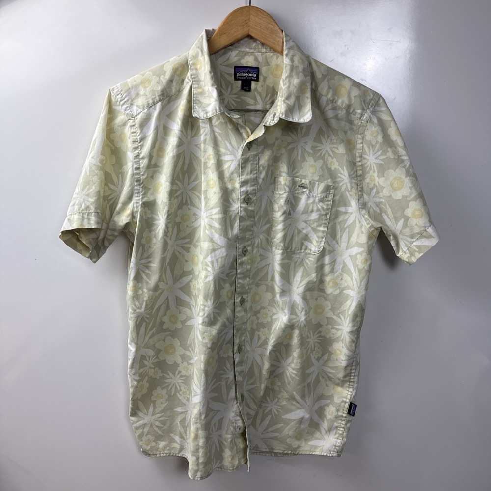 Mens Patagonia Short Sleeved Shirt Large Flower Print Light Weight